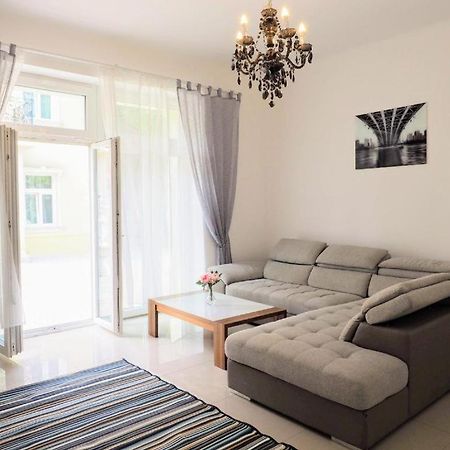 City Villa Schoenbrunn Apartments - Contactless 24H Check-In ウィーン エクステリア 写真